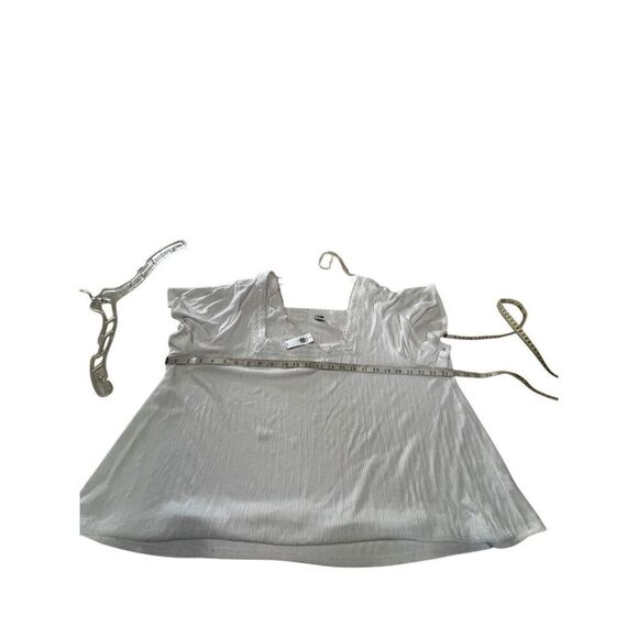 Old Navy White/ embroidery trim,  Knit Top Sz 2XL NWT - Picture 7 of 8